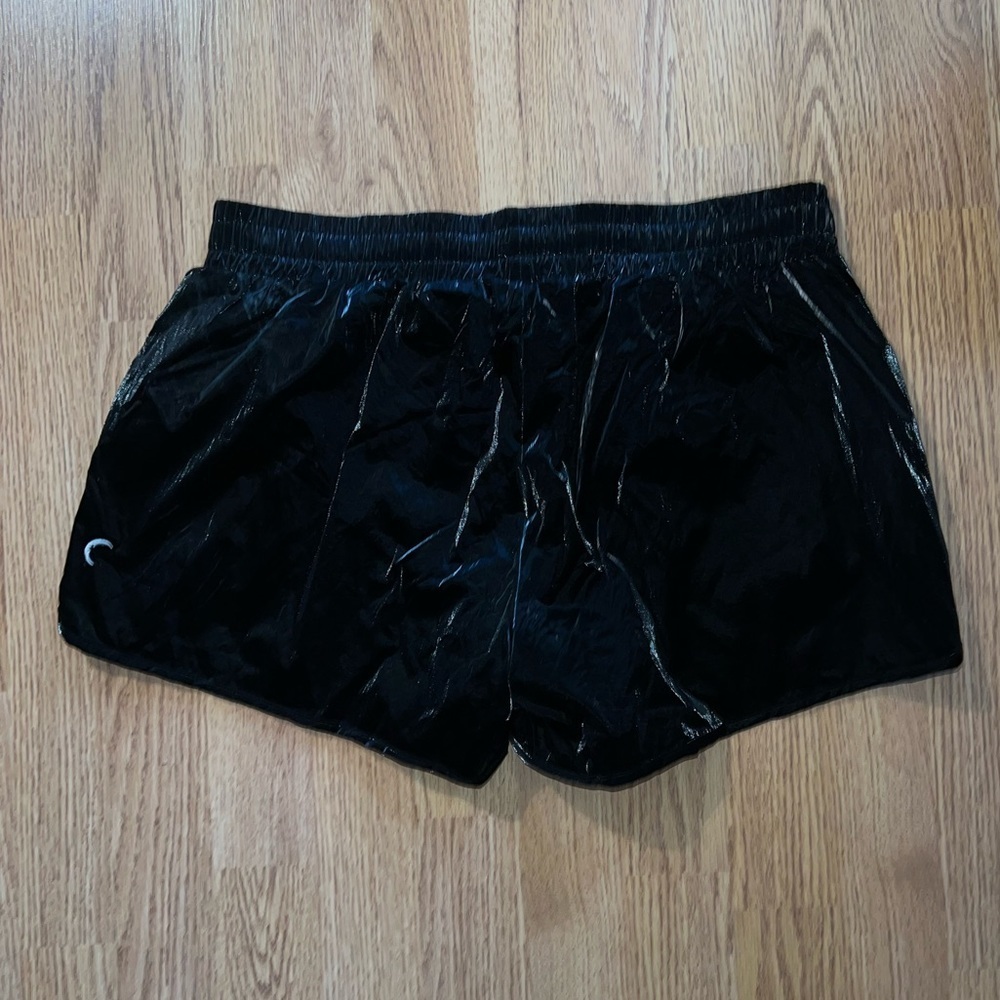 ZYIA Shorts - Picture 8 of 8